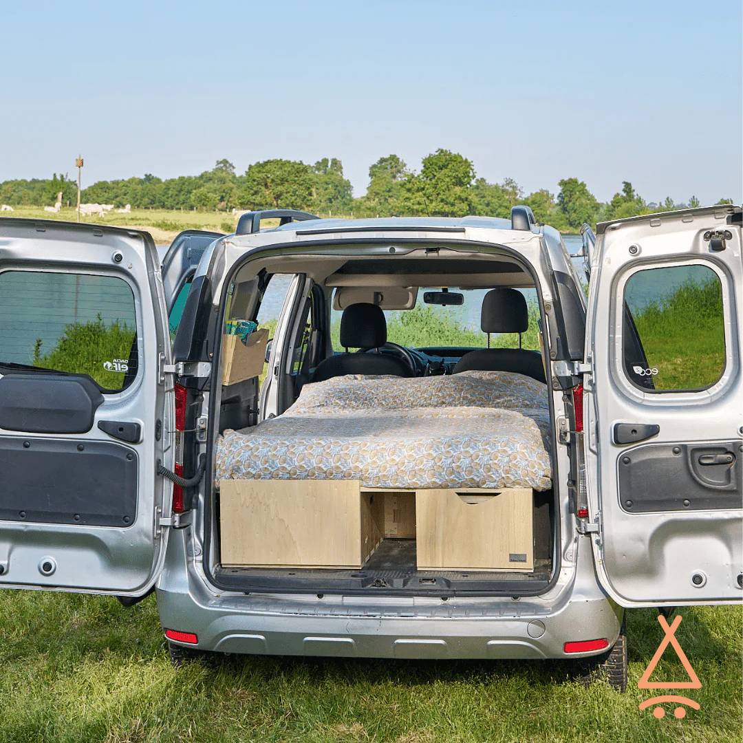 Kit aménagement ludospace lit déplié vue du coffre