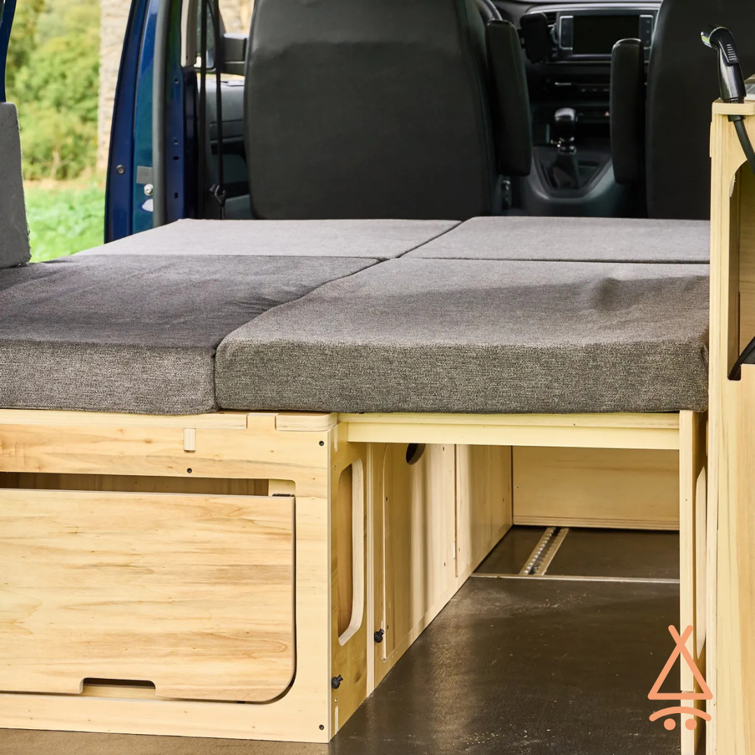 Lit peigne van "en L" avec le matelas