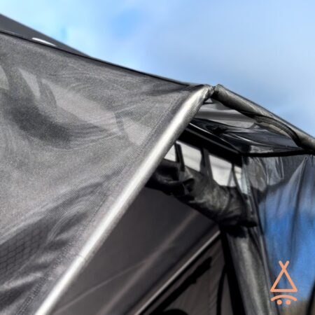 Avancée protection pluie et soleil pour tente de toit