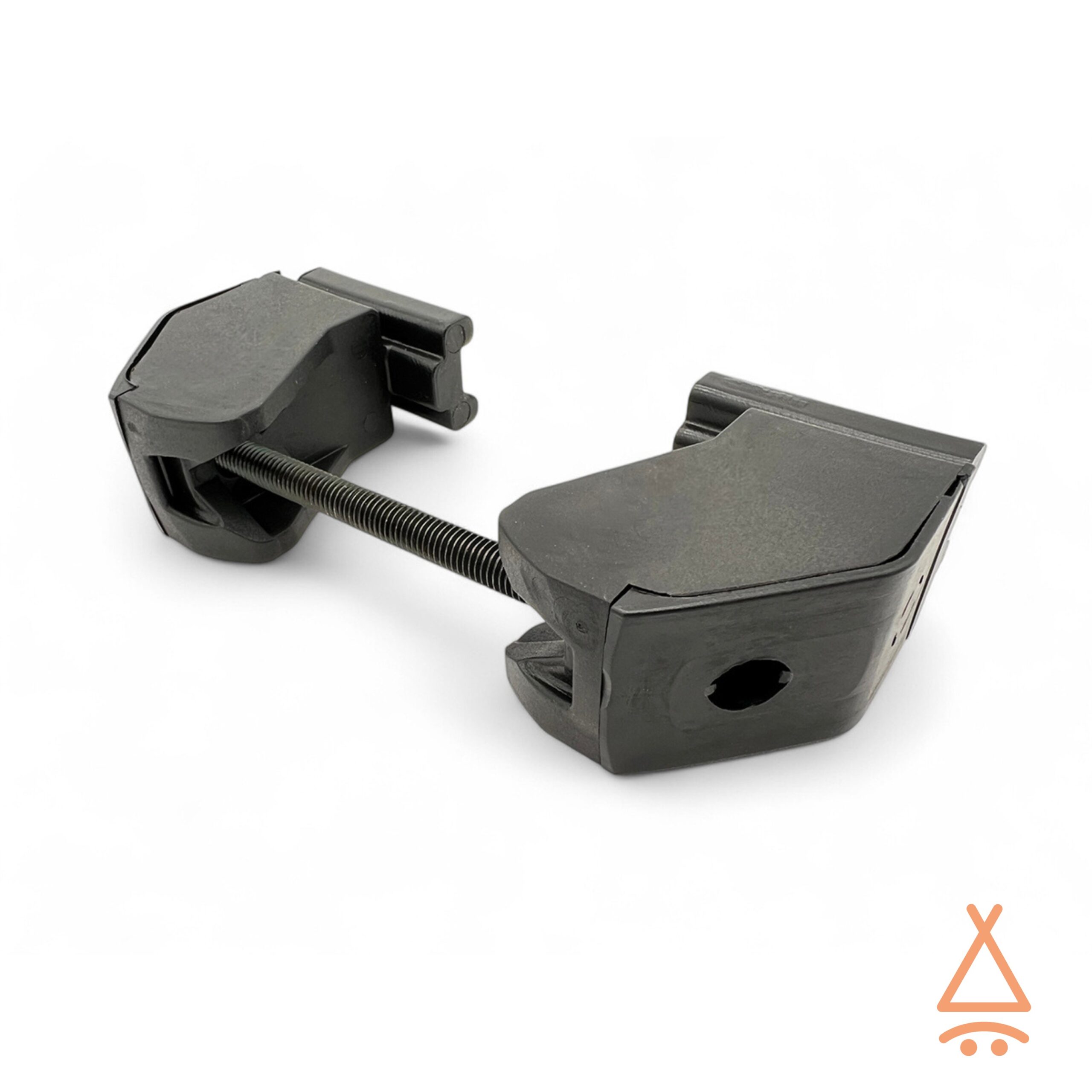 Patte de fixation en plastique