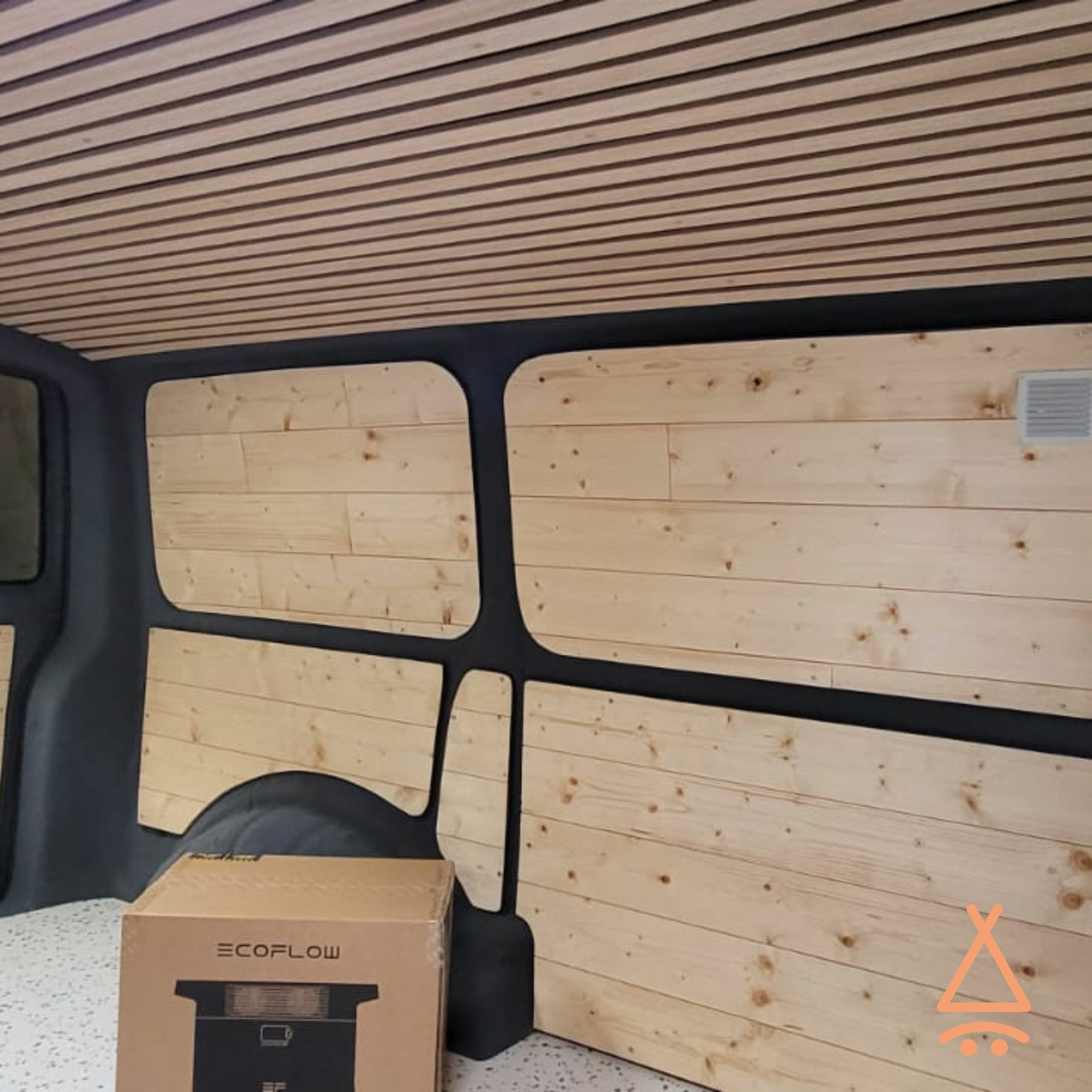 Habillage bois van aménagé à Cholet